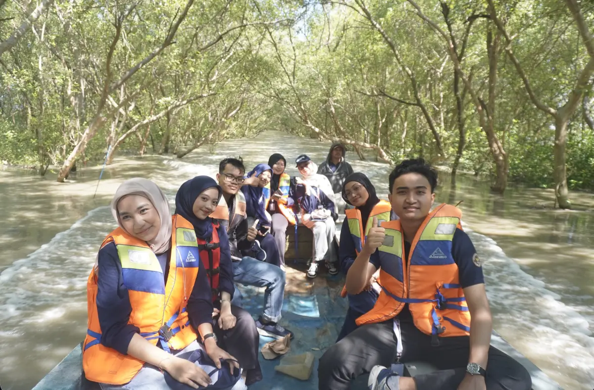 Angkat Potensi Wisata Lokal, Mahasiswa BBK 8 UNAIR Promosikan Ekowisata Susur Sungai