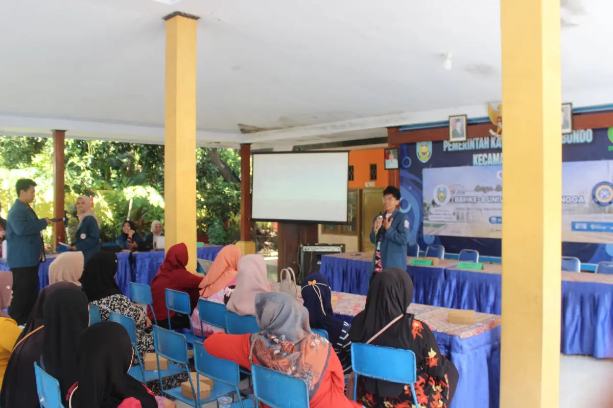 Mahasiswa BBK 8 Unair Dukung Digitalisasi UMKM  Melalui Program UNTUNGDesa Demung