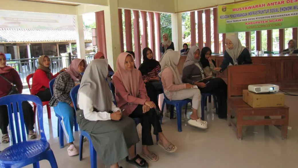 Mahasiswa UNAIR Hadirkan Ruang Aman Bagi Remaja Putri Desa Kiyonten