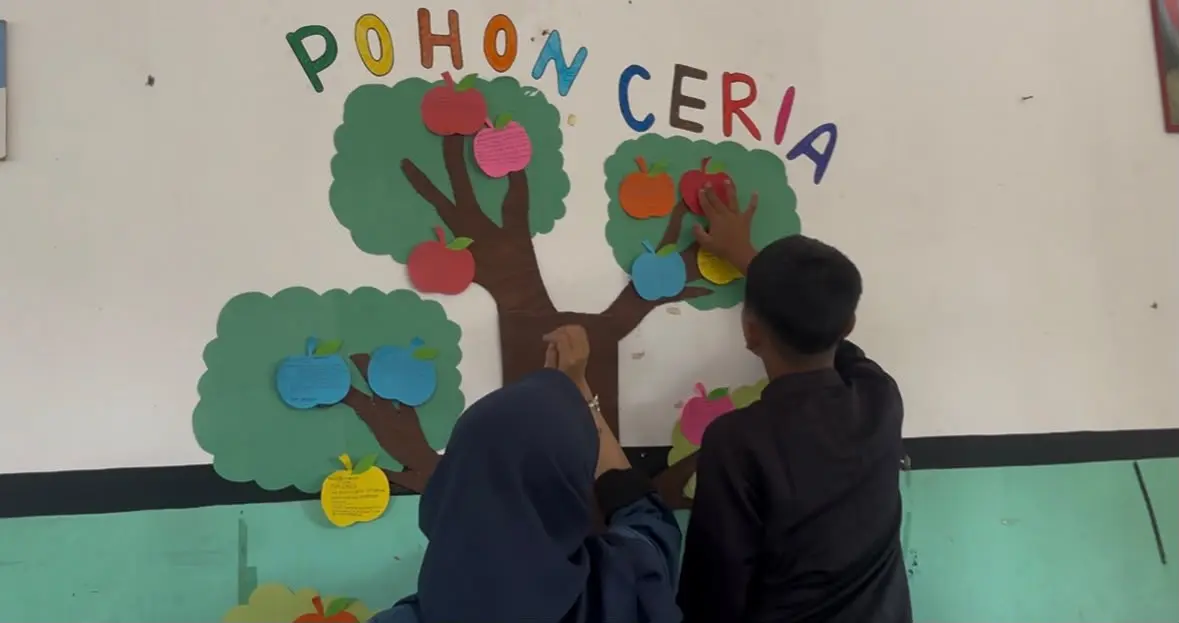 Tingkatkan Minat Baca Anak Desa Tegalrejo, Mahasiswa BBK 8 UNAIR Hadirkan Program ‘Pohon CERIA’