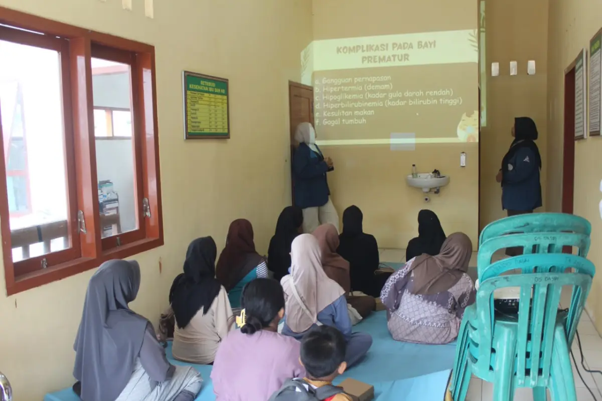 Mahasiswa KKN BBK 8 UNAIR Dasri Tingkatkan Pemahaman Ibu Hamil melalui Edukasi Nutrisi dan Senam Kehamilan