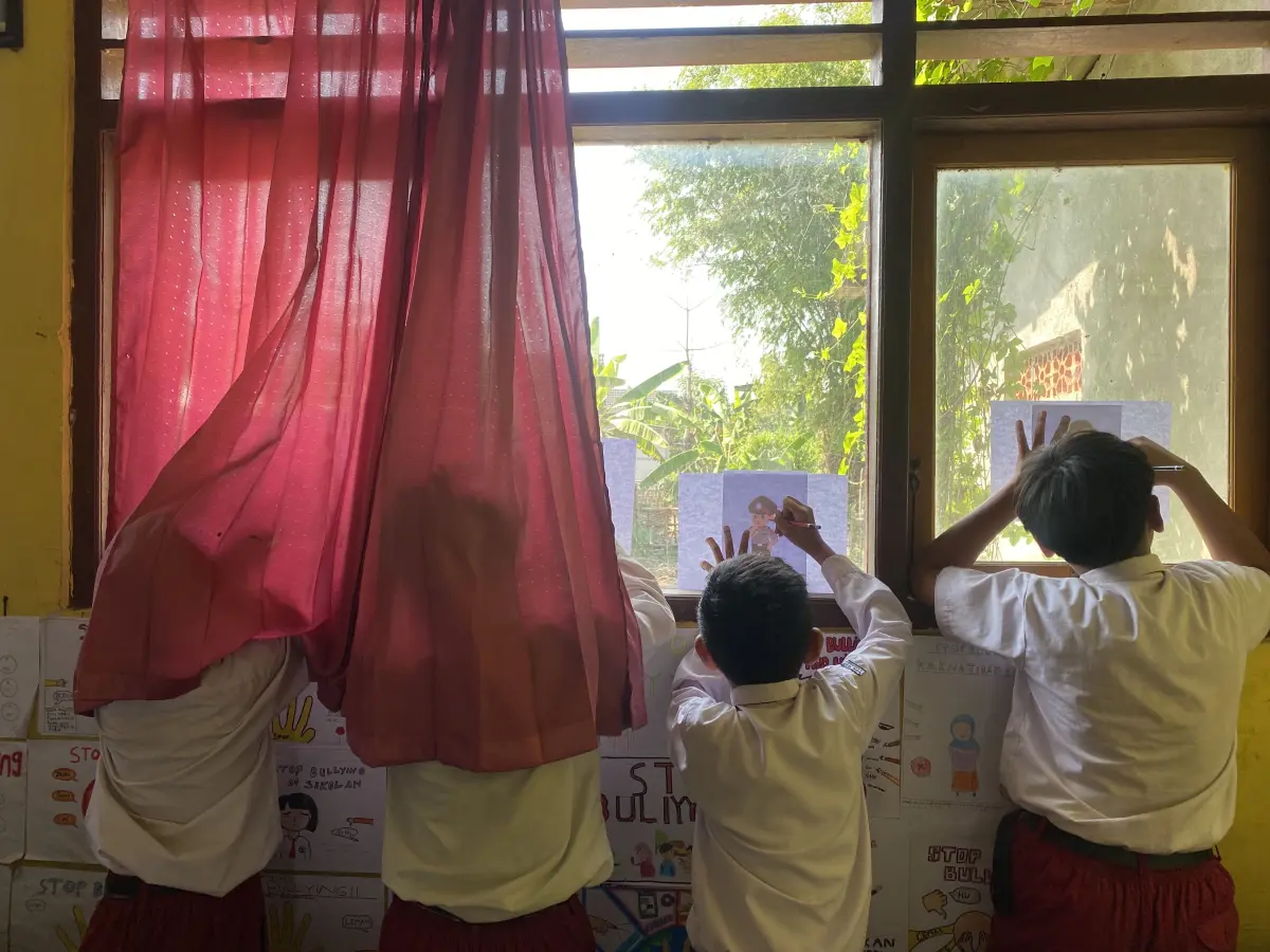 Terbangkan Harapan di Desa Margorejo: Mahasiswa KKN UNAIR Ajak Siswa SD Bangun Mimpi Lewat "Ruang Cita"