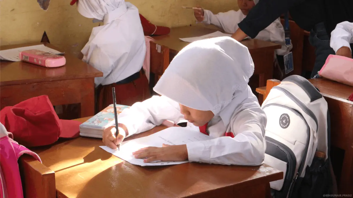 Serunya Belajar Calistung, Mahasiswa BBK 8 UNAIR Bantu Tingkatkan Kemampuan Literasi dan Numerasi
