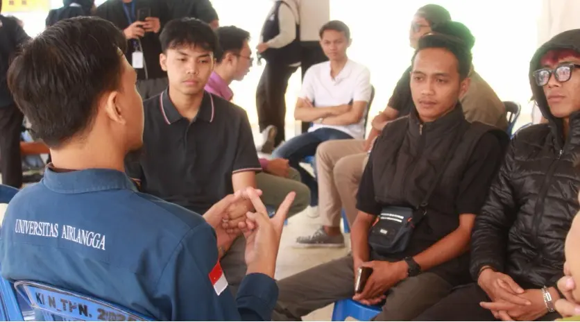 Mahasiswa UNAIR Perkuat Daya Saing UMKM Lewat Pendampingan Halal