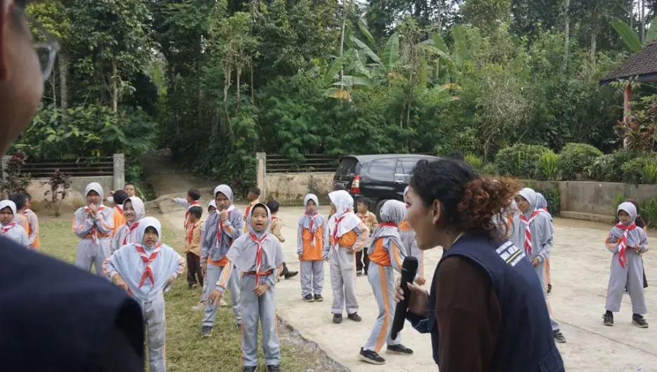 Asah Jiwa Kepemimpinan dan Kerja Sama, Program KOMPAK Gelar Petualangan 4 Pos di SDN Kandangan 03