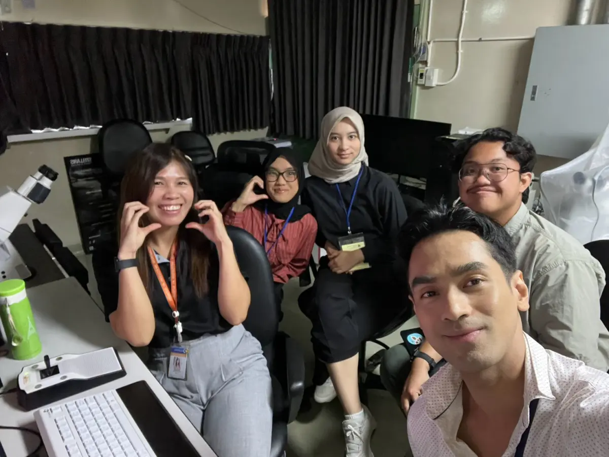 UNAIR FACULTY OF MEDICINE STUDENTS HELPED INVESTIGATE THE MOLECULAR LINK BETWEEN DIABETES AND SKIN PIGMENTATION AT INSTITUTE OF MOLECULAR BIOSCIENCE, MAHIDOL UNIVERSITY